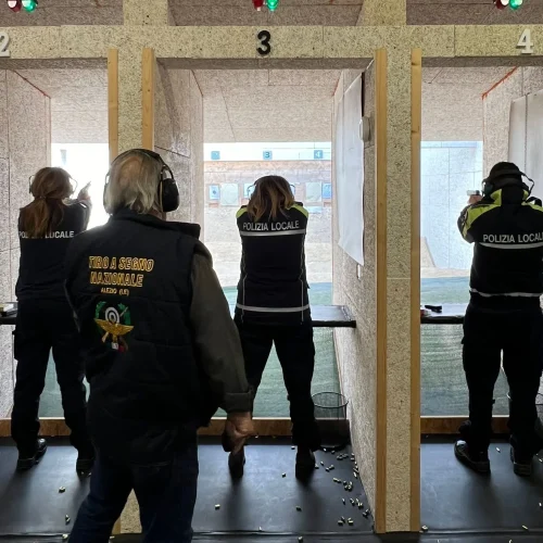 porto d'armi sportivo tiro a segno nazionale alezio lecce poligono di tiro a fuoco provincia di lecce idoneità al maneggio armi polizia locale